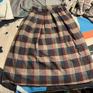 vintage Elizabeth Frost plaid wool skirt